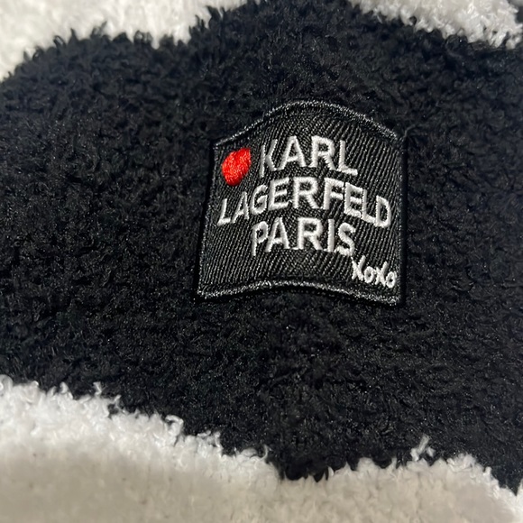 Karl Lagerfeld Paris Women’s COZY COLORBLOCK SWEATER - Picture 9 of 12